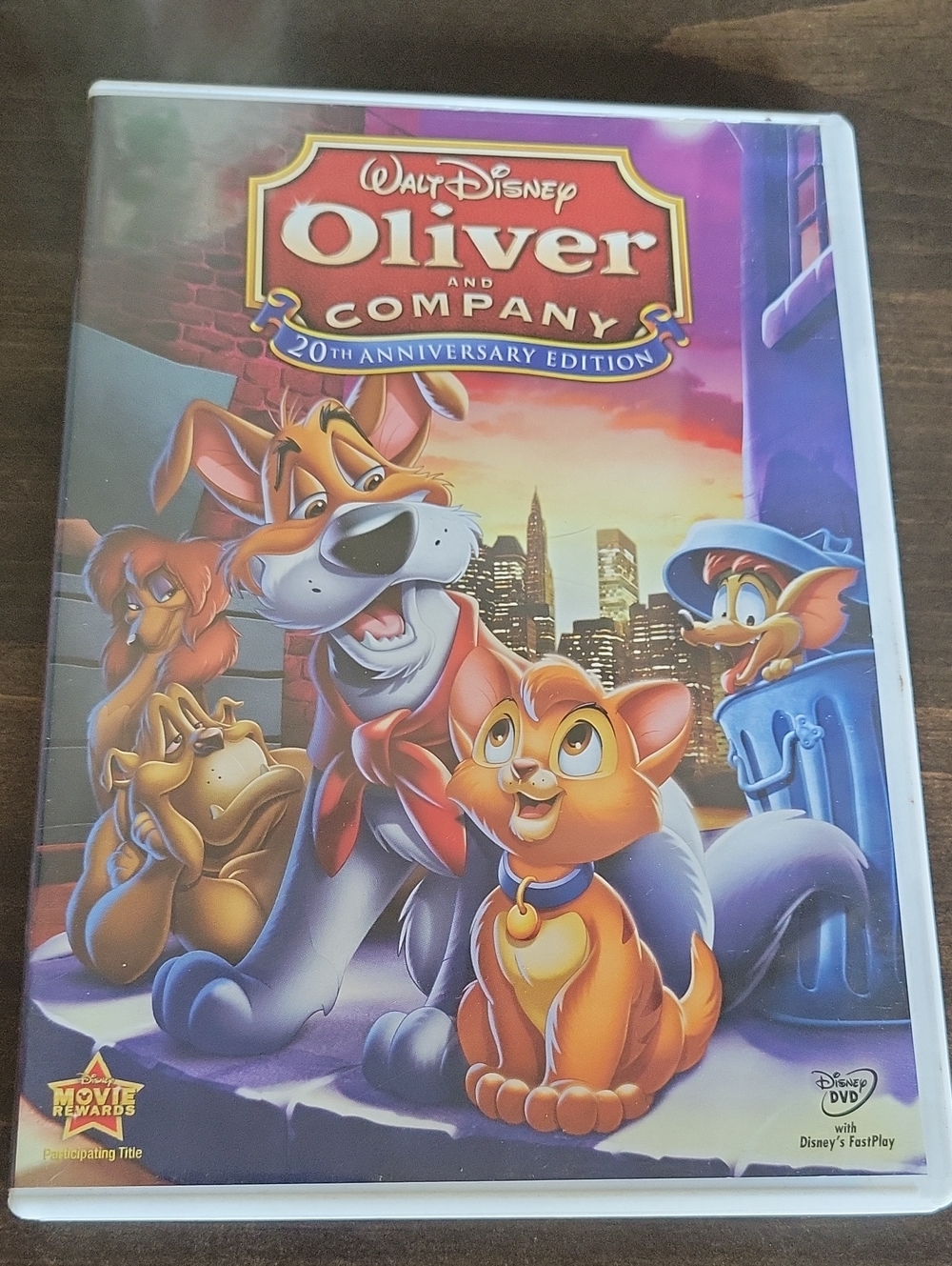 Disney Oliver and Company DVD - Orange and Purple Cover